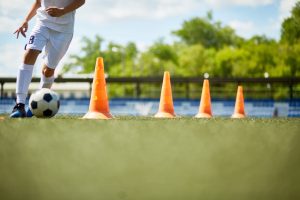 Conheça os benefícios de jogar futebol com os amigos