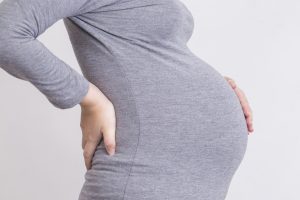 Lombalgia atinge metade das gestantes
